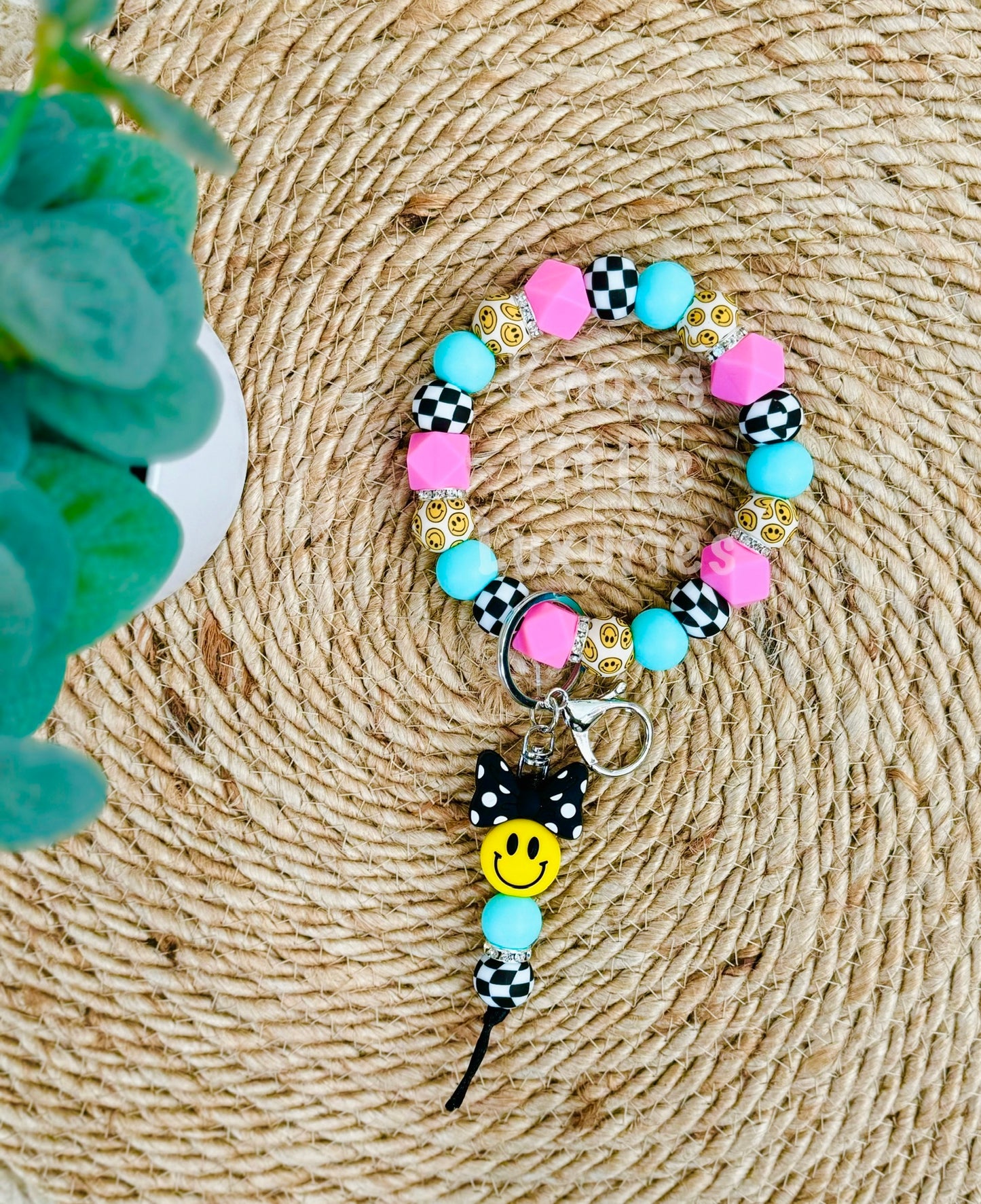 Retro Happy Face Wristlet Keychain