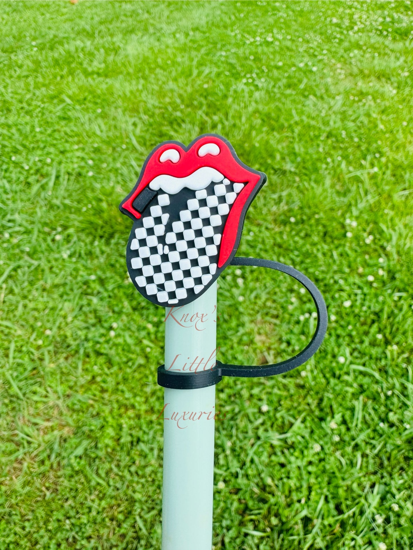 Checkered Tongue Straw Topper