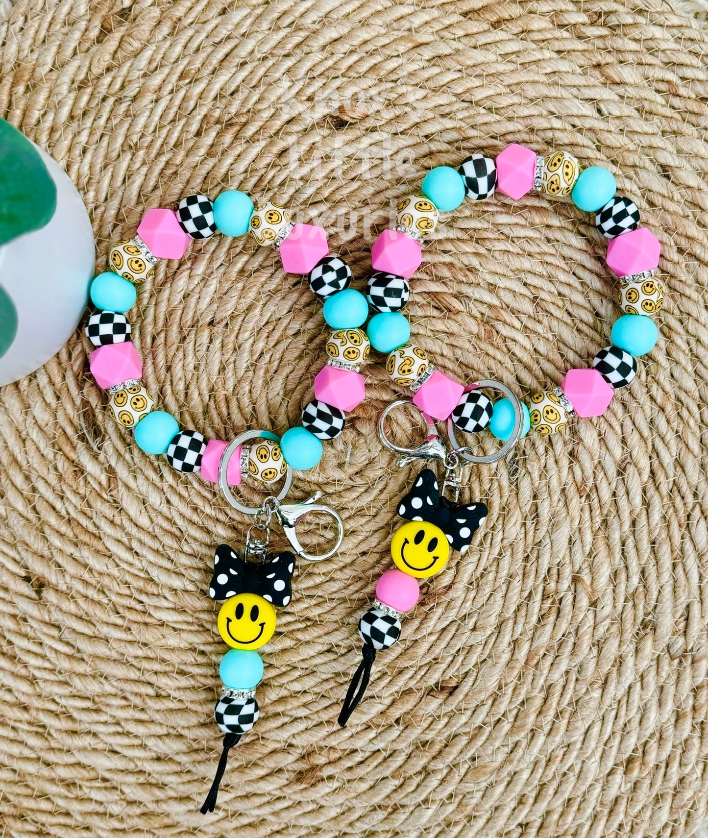 Retro Happy Face Wristlet Keychain