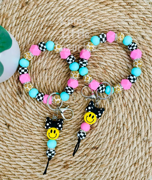 Retro Happy Face Wristlet Keychain